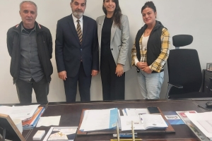 Adana İli Çukurova ilçesi Çukurova Belediye Başkan Yardımcısı Sayın ; Nazlı Pınar ÜNLÜ ile Derneğimizin Şiddetin Her Türlüsü ile yapmış olduğumuz Çalışmaları hakkında toplantı sonrasında günün anlamını taşıyan fotoğraf karesinde yer aldık. Kendilerine Yönetim Kurulu adına teşekkür ederiz. 