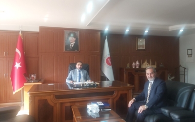 ŞÖNDER Yönetim Kurulu Başkanı olarak Çukurova ilçe Müftüsü Sayın Orhan TURAN'A nezaket ziyaretinde bulunduk. İl ve ilçe genelinde her türlü şiddetle mücadele konusunda değerlendirmelerde bulunarak iş birliği alanlarını ele aldık. Bizlere zaman ayırıp değerli görüşlerini paylaştığı ,Nazik misafirperv