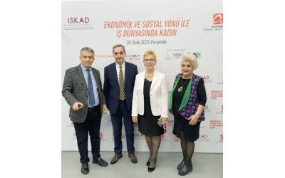 Adana Ticaret Odası toplantı salonunda İŞKAD İş Kadınları Derneğinin " Ekonomik ve Sosyal Yönü ile İş Dünyasında Kadın " Paneline ŞÖNDER Yönetim Kurulu Başkanı olarak panele katılım sağladık, davetlerinden dolayı İŞKAD Yönetim Kurulu Başkanı M.Süheyla GERGİN,Mesrn GİŞKAD Başkanı Mürvet BE