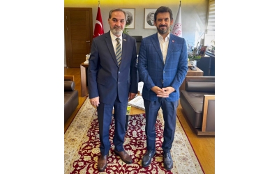 Kültür Ve Turizm Bakan Yardımcımız Sayın Dr. Batuhan MUMCU ile toplantı sonrasında günün anlamını taşıyan fotoğraf karesinde yer aldık. Kendilerine teşekkür ederiz. 