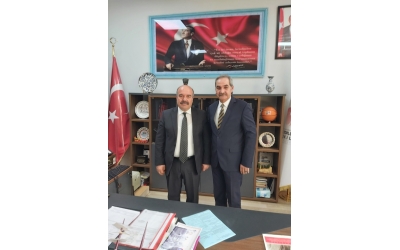 Adana İl Sivil Toplum Kuruluşları Müdürü Sayın Recep KURTOĞLU ile ŞÖNDER Yönetim Kurulu Başkanı olarak nezaket ziyaretinde bulunduk. Bizlere zaman ayırdığı için teşekkür ederiz. 