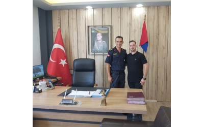 Sivas ili Gemerek ilçesi Karakol Komutanımız Jandarma Üsteğmen Sayın Tugay OLUCAK ile Şiddeti Önleme Derneği Denetim Kurulu Başkan Yardımcımız Sayın Ömer BALCI ile Makamında kendilerinin ziyaretinde bulunmuş olup, Gemerek ilçemizde ki Derneğimizin tüzüğünde bulunan Her türlü Şiddeti Önleme başlıklı