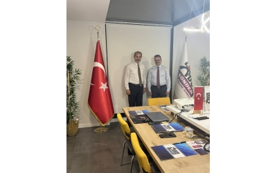 ÇUKUROVA İLÇE KAYMAKAMI Sayın : Hakan ALKAN Bey, Bugün, Çukurova İlçemizin ve ilimizin önemli konuları hakkında değerli görüşlerinizi almak ve fikir alışverişinde bulunmak adına gerçekleştirdiğiniz ziyaretinizden dolayı büyük memnuniyet duydum. Ziyaretiniz esnasında gösterdiğiniz sıcak ilgi ve sami