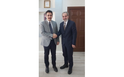 Sivas İli Gemerek İlçesi Kaymakamı Sayın; Muhammed Taha BÜYÜKSERİN ile Şiddeti Önleme Derneği Yönetim Kurulu olarak Makamında kendilerini ziyaretimizde Gemerek İlçesinde ki ; Derneğimizin tüzüğünde bulunan Her türlü Şiddeti Önleme başlıklı konular hakkında görüşmeler sonrasında günün anlamını 