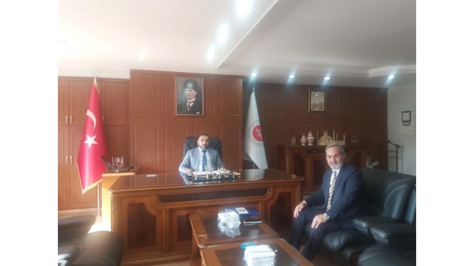 ŞÖNDER Yönetim Kurulu Başkanı olarak Çukurova ilçe Müftüsü Sayın Orhan TURAN'A nezaket ziyaretinde bulunduk. İl ve ilçe genelinde her türlü şiddetle mücadele konusunda değerlendirmelerde bulunarak iş birliği alanlarını ele aldık. Bizlere zaman ayırıp değerli görüşlerini paylaştığı ,Nazik misafirperv